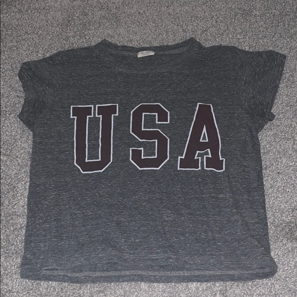 BRANDY MELVILLE cropped tee